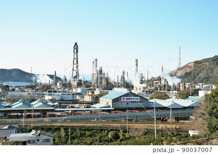 2023年10月に閉鎖されるENEOS和歌山製油所（旧 東燃ゼネラル石油） 90037007