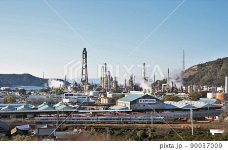 2023年10月に閉鎖されるENEOS和歌山製油所（旧 東燃ゼネラル石油） 90037009
