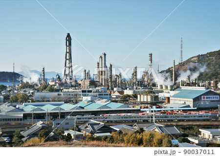 2023年10月に閉鎖されるENEOS和歌山製油所（旧 東燃ゼネラル石油） 90037011