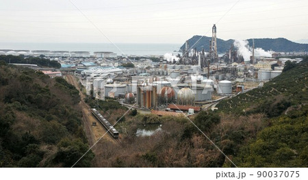 2023年10月に閉鎖されるENEOS和歌山製油所(旧 東燃ゼネラル石油) 2023年10月に閉鎖されるENEOS和歌山製油所(旧 東燃ゼネラル石油) 90037075