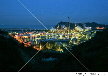 2023年10月に閉鎖されるENEOS和歌山製油所（旧 東燃ゼネラル石油） 90037085
