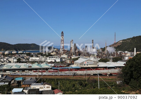 2023年10月に閉鎖されるENEOS和歌山製油所（旧 東燃ゼネラル石油） 90037092