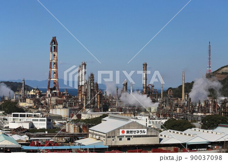 2023年10月に閉鎖されるENEOS和歌山製油所（旧 東燃ゼネラル石油） 90037098
