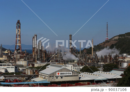 2023年10月に閉鎖されるENEOS和歌山製油所(旧 東燃ゼネラル石油) 2023年10月に閉鎖されるENEOS和歌山製油所(旧 東燃ゼネラル石油) 90037106