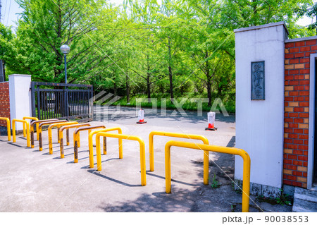 東洋大学川越キャンパス　理工学部　新緑に覆われ、都内からも近い 90038553