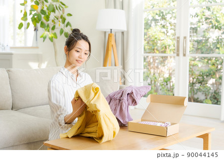 中古服　販売　梱包　主婦 90044145