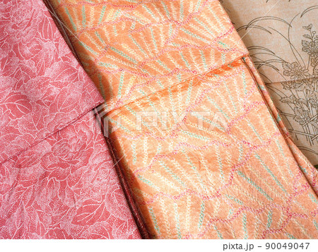 畳んだ着物 90049047