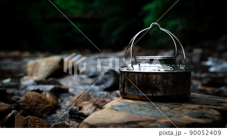 キャンプケトル ケトル ヤカン 自然 キャンプギア キャンプ道具 90052409
