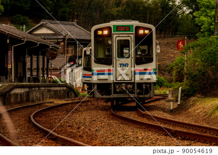 静岡県周智郡森町一宮 天竜浜名湖鉄道と一宮駅周辺の風景 静岡県周智郡森町一宮 天竜浜名湖鉄道と一宮駅周辺の風景 90054619