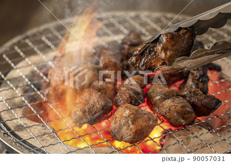 地鶏の炭火焼き 90057031