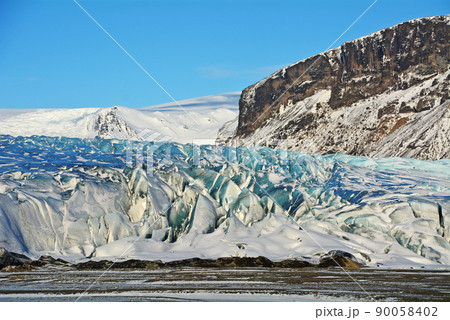 アイスランド、ヴァトナヨークトル国立公園、スカフタフェルの氷河 90058402