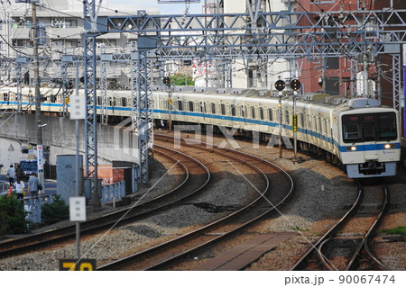 5月 川崎275小田急線湾曲カーブ・登戸駅~向ヶ丘遊園駅間の写真素材 