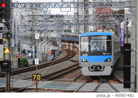5月 川崎280小田急線湾曲カーブ・登戸駅~向ヶ丘遊園駅間 5月 川崎280小田急線湾曲カーブ・登戸駅~向ヶ丘遊園駅間 90067481