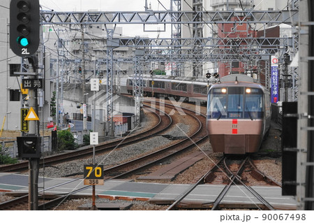 5月　川崎295小田急線ロマンスカー湾曲カーブ･登戸駅~向ヶ丘遊園駅間 90067498