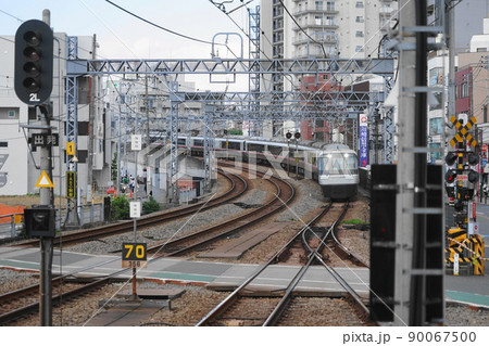 5月　川崎296小田急線ロマンスカー湾曲カーブ･登戸駅~向ヶ丘遊園駅間 90067500