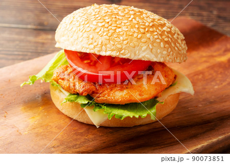 タンドリーチキンバーガー 90073851