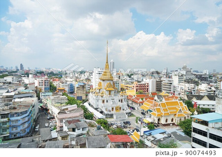 Wat Traimit and the surrounding area in Bangkok Wat Traimit and the surrounding area in Bangkok 90074493