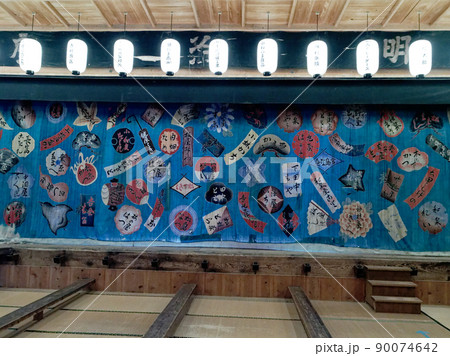 地芝居小屋の回り舞台 90074642