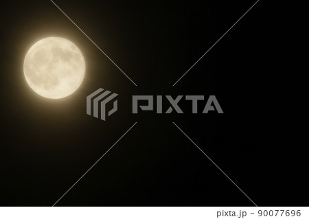 北杜市白州町、月齢15.3雲間の五月の満月フラワームーン 90077696