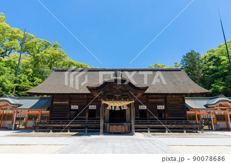 《愛媛県》新緑の季節、大山祇神社_今治市大三島町 90078686