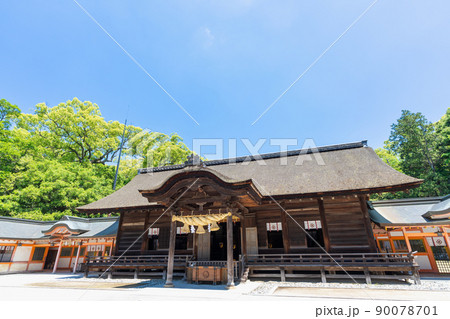 《愛媛県》新緑の季節、大山祇神社_今治市大三島町 90078701