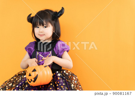 ハロウィン・子供・仮装・育児・子育て 90081167