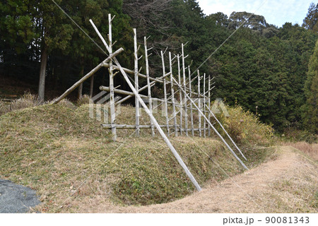 設楽原古戦場に復元された馬防柵 設楽原古戦場に復元された馬防柵 90081343