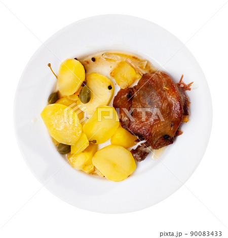 Fried duck confit with roasted potatoes 90083433