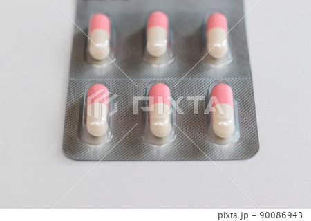 PTPシートで包装されたカプセル剤 PTPシートで包装されたカプセル剤 90086943