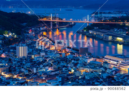 《広島県》千光寺公園展望台より撮影)尾道の風景と新しくなった展望台 《広島県》千光寺公園展望台より撮影)尾道の風景と新しくなった展望台 90088562