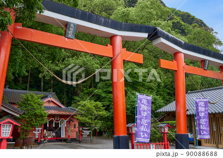 諏訪神社（鹿児島県肝属郡南大隅町根占川南） 90088688