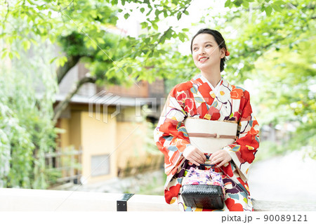 着物の女性 京都女子旅 着物の女性 京都女子旅 90089121