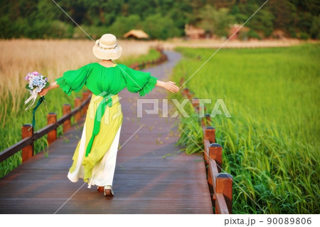 女性 女 女の子 90089806