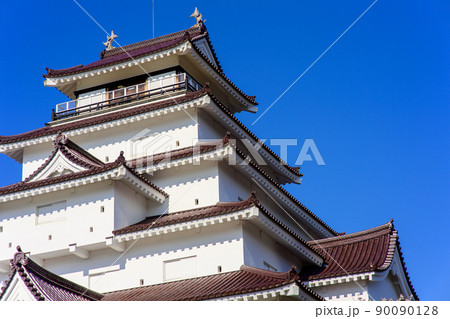青空と天守閣　会津鶴ヶ城　福島県 90090128
