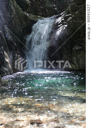 〔三重県いなべ市・5月〕清涼感あふれる魚止滝 宇賀渓 〔三重県いなべ市・5月〕清涼感あふれる魚止滝 宇賀渓 90091027
