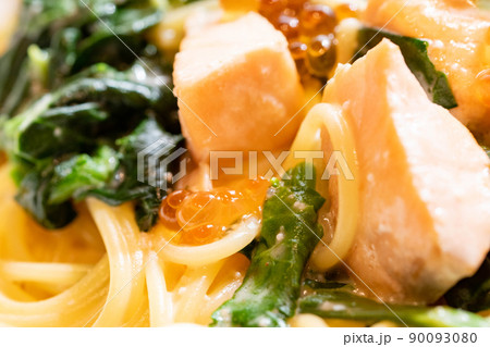 サーモンクリームスパゲッティのイメージ サーモンクリームスパゲッティのイメージ 90093080