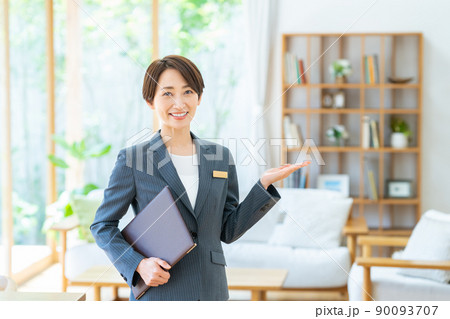 不動産業のビジネスウーマン 不動産業のビジネスウーマン 90093707