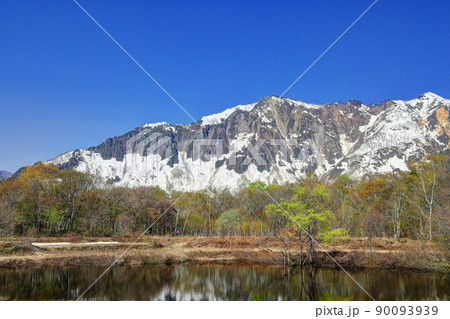 早春の秋山郷天池 早春の秋山郷天池 90093939