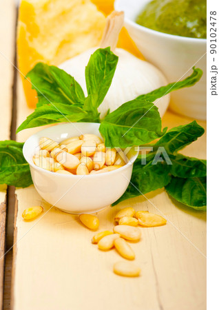 Italian basil pesto sauce ingredients Italian basil pesto sauce ingredients 90102478