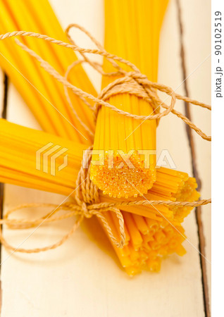 bunch of Italian pasta type 90102519