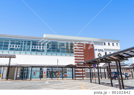 広島県東広島市 快晴のJR西条駅 広島県東広島市 快晴のJR西条駅 90102842