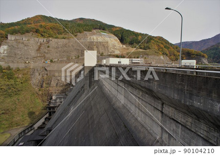 龍ヶ鼻ダムの堤体 90104210