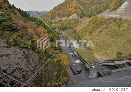 龍ヶ鼻ダム天端からの下流 龍ヶ鼻ダム天端からの下流 90104237