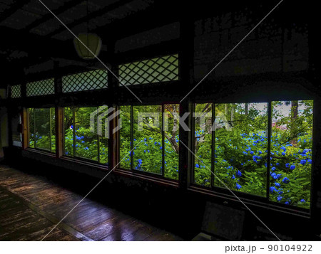 【秋田県】男鹿半島 雲昌寺の紫陽花 死ぬまでに行きたい絶景 90104922