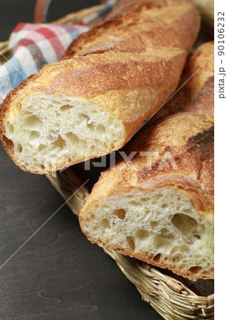 フランスパン、かご入り フランスパン、かご入り 90106232
