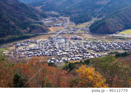 朝来市 竹田駅 山間の町 田舎の街並み 伝統的な住宅街 朝来市 竹田駅 山間の町 田舎の街並み 伝統的な住宅街 90112770