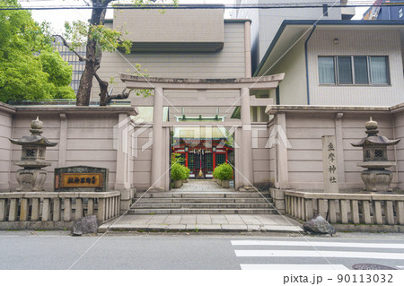 坐摩神社　いかすり神社（大阪市本町　新緑の季節） 90113032