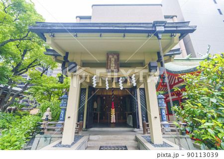 坐摩神社　いかすり神社　防火陶器神社（大阪市本町　新緑の季節） 90113039