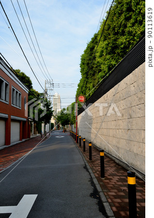 東京渋谷　松涛周辺の閑静な高級住宅街の風景 90113619
