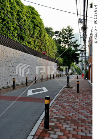 東京渋谷 松涛周辺の閑静な高級住宅街の風景 東京渋谷 松涛周辺の閑静な高級住宅街の風景 90113624